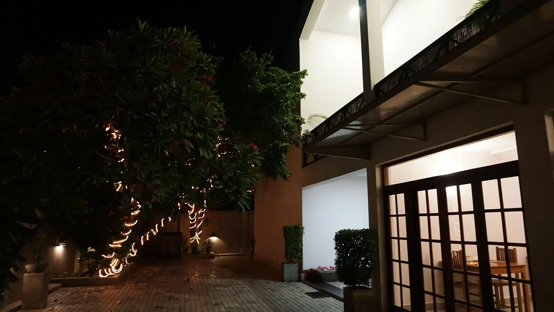 The Villa In Lavinia Dehiwala-Mount Lavinia